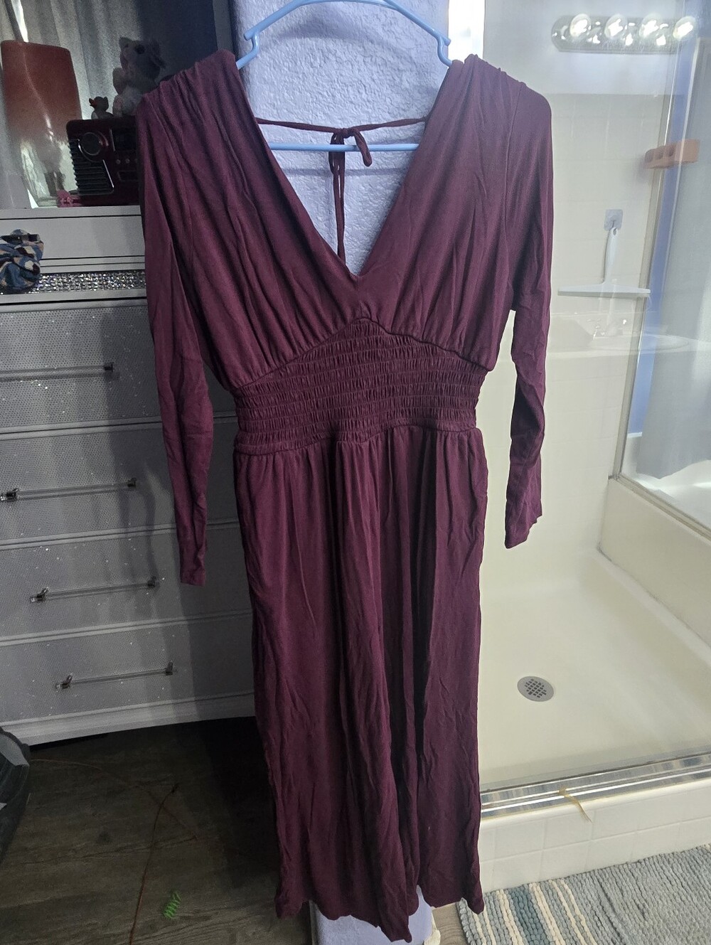 Old Navy Long Sleeve V-Neck Jumpsuit in Burgundy
